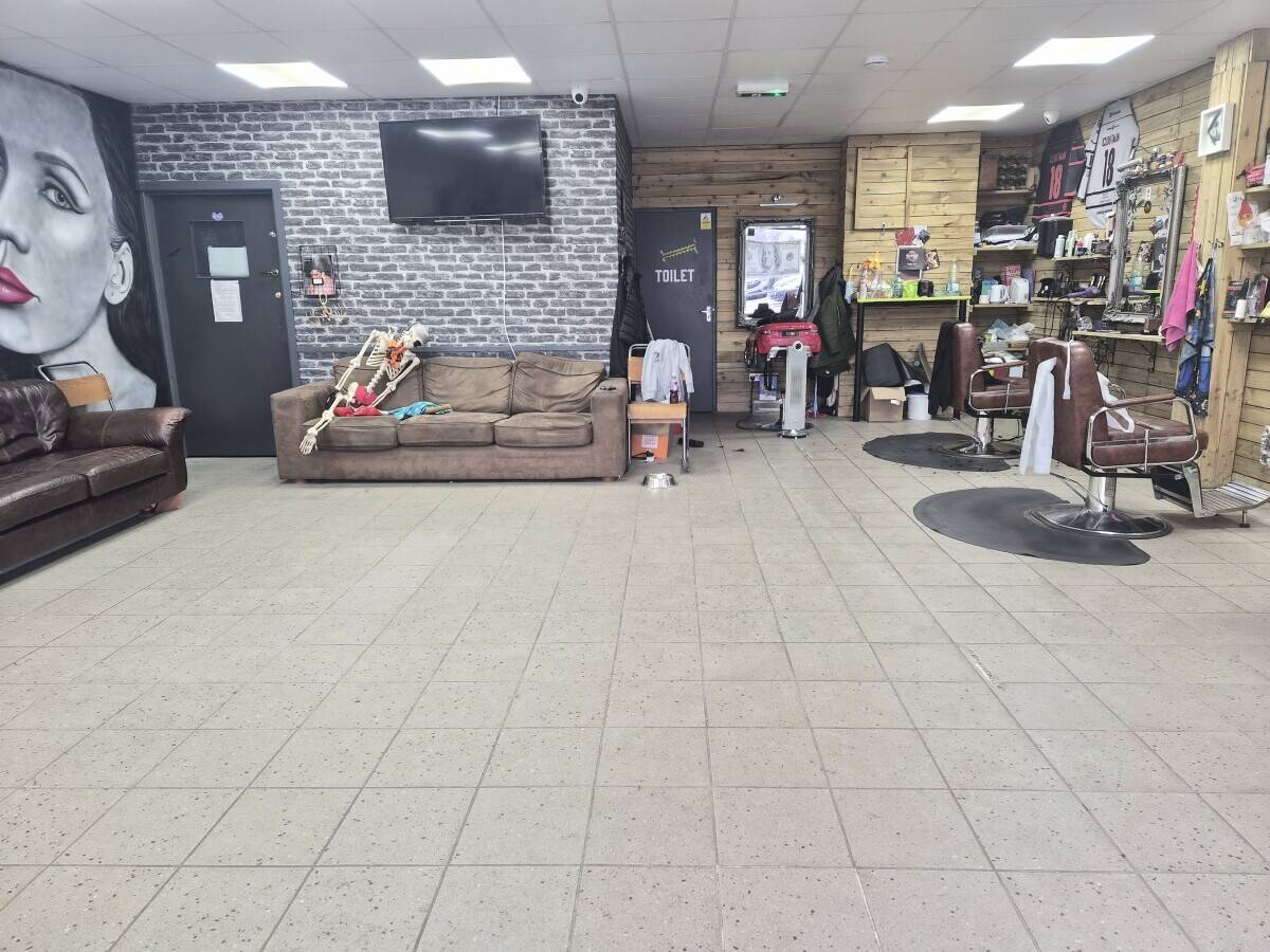 Barber shop gosport Photo 4