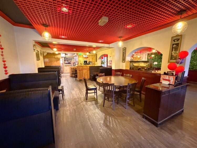 Restaurants For Sale in Chesterfield Photo 4