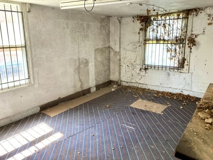 FREEHOLD INVESTMENT/DEVELOPMENT OPPORTUNITY Photo 4