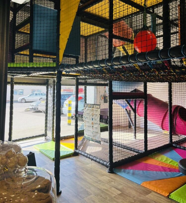 POPULAR SOFT PLAY CENTRE AND CAFÉ Photo 4