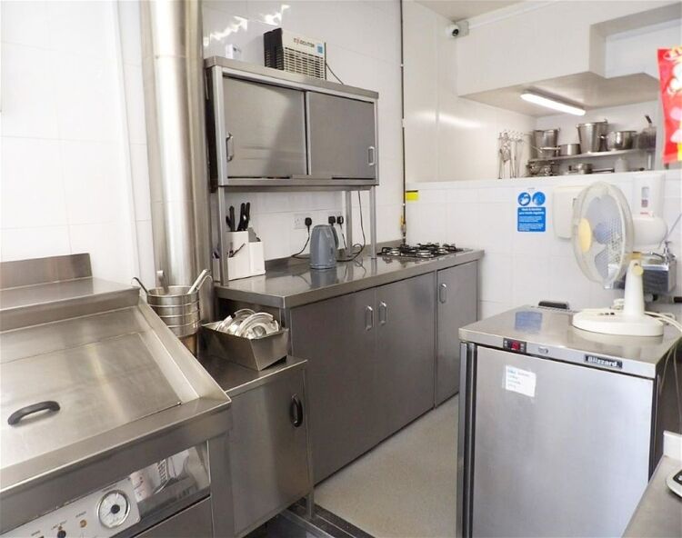 Long-established fish & chip shop, Leeds/Wakefield town centre
