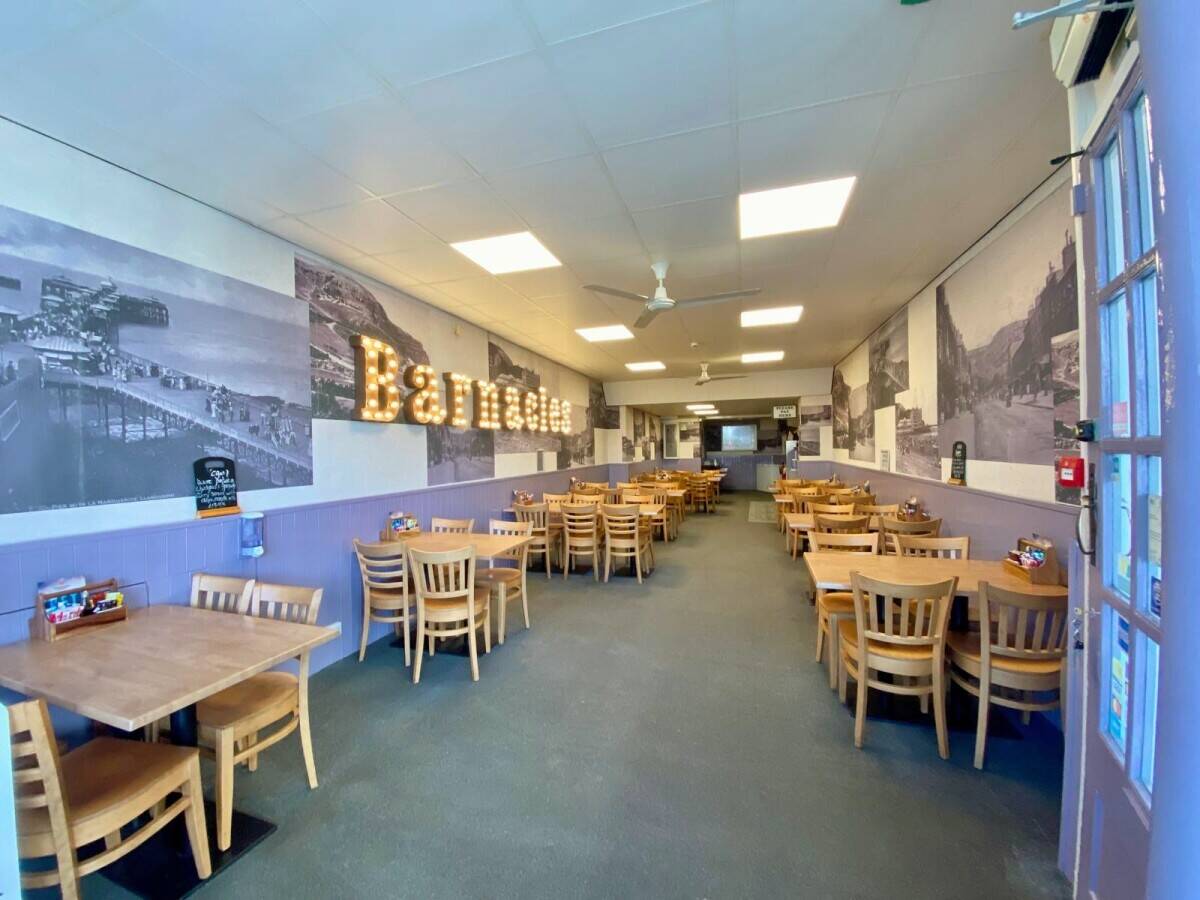 CONWY - ESTABLISHED RESTAURANT/FISH & CHIP SHOP AND THREE APARTMENTS