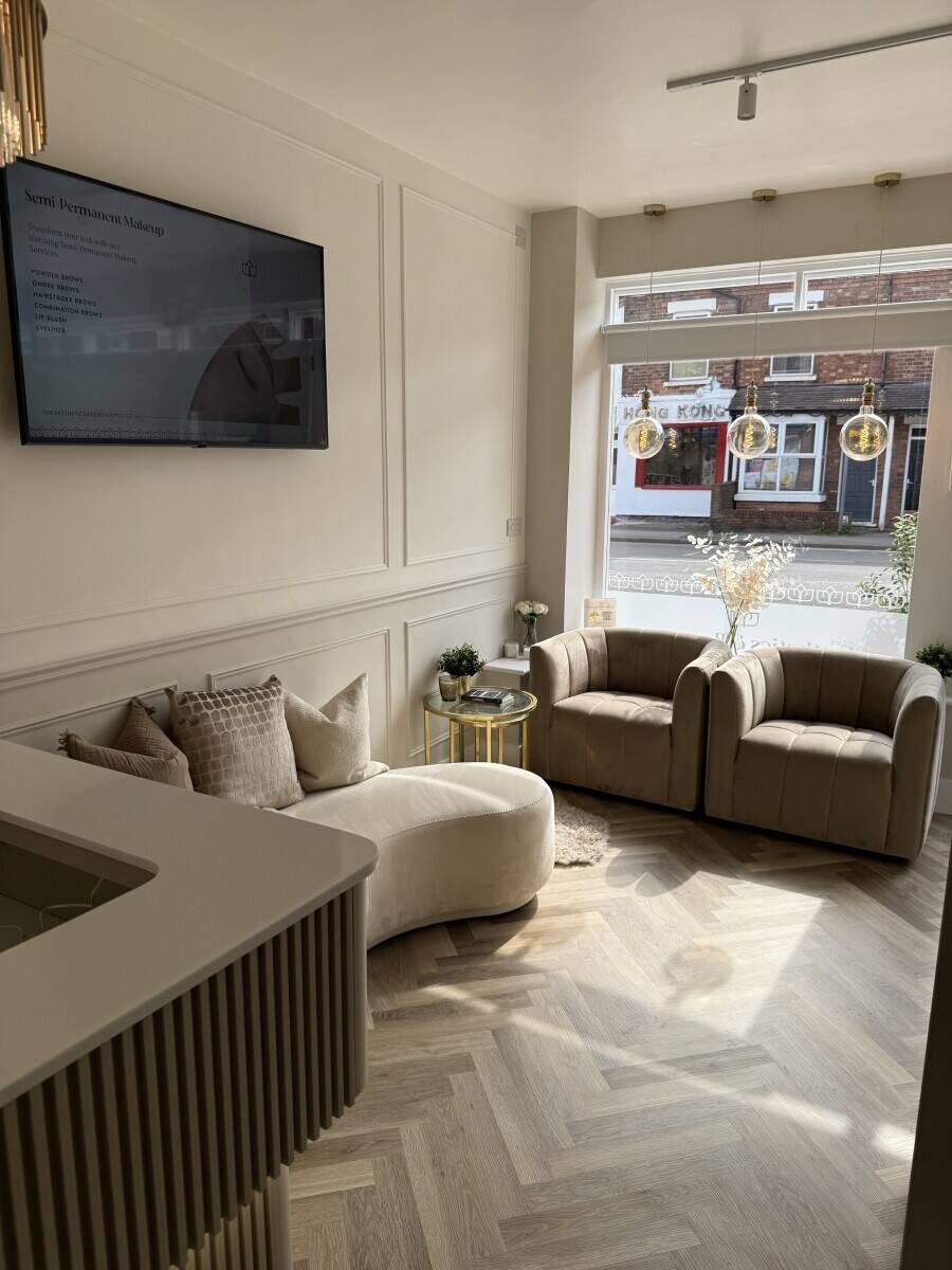 Turnkey Luxury Aesthetics Clinic &ndash; Beeston &ndash; Fully Refurbished &ndash; 550 sq ft reduced for quick sale Photo 4