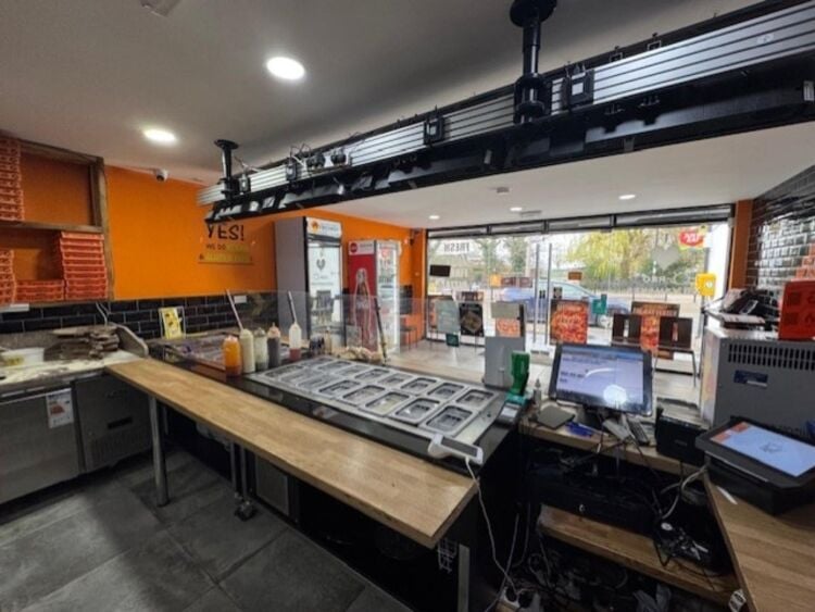 Leasehold Pizza Takeaway Franchise Located In Finham, Coventry Photo 4