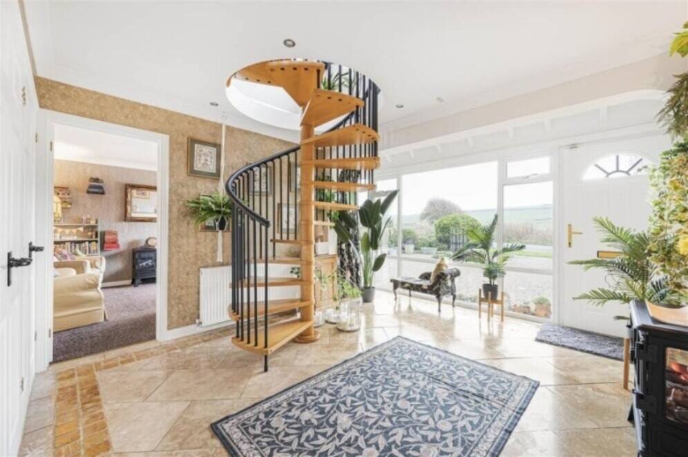 PRIVATE SWIM SCHOOL BUSINESS & EXTENSIVE FAMILY HOME - FOR SALE- SEVEN SISTERS, EAST SUSSEX