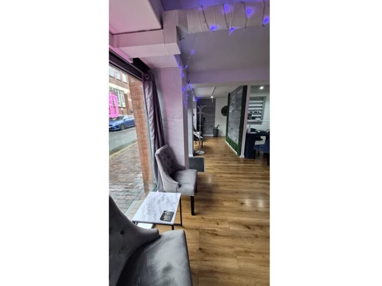 Beauty with Prestige – Elegant Jewellery Quarter Salon