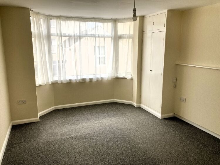FREEHOLD INVESTMENT PROPERTY OPPORTUNITY