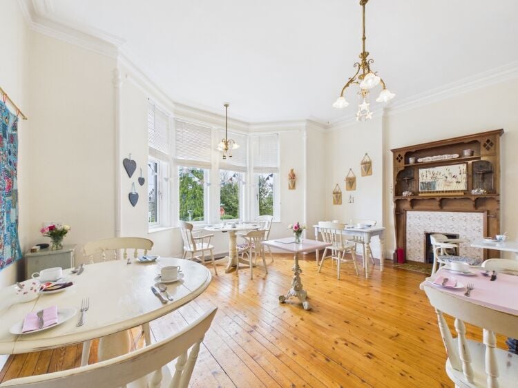 Elegant Deeside guest house with thriving year-round business potential Photo 4