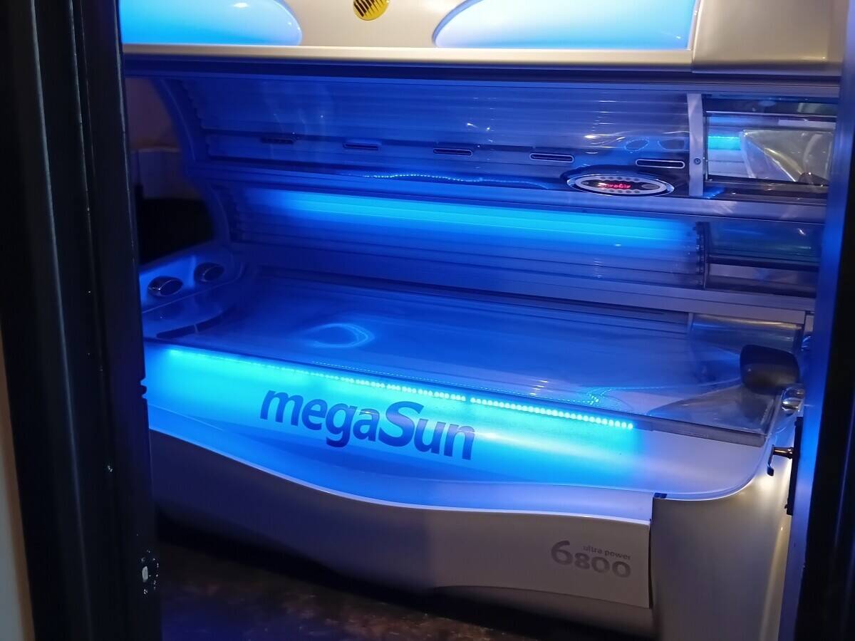 Long established popular Tanning and Beauty salon business for sale.