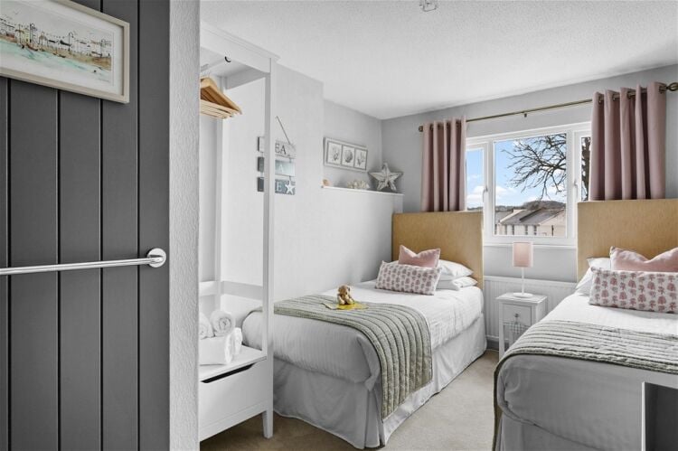Immaculate Victorian Boutique Guesthouse set on the English Riveria For Sale in Torquay Photo 4