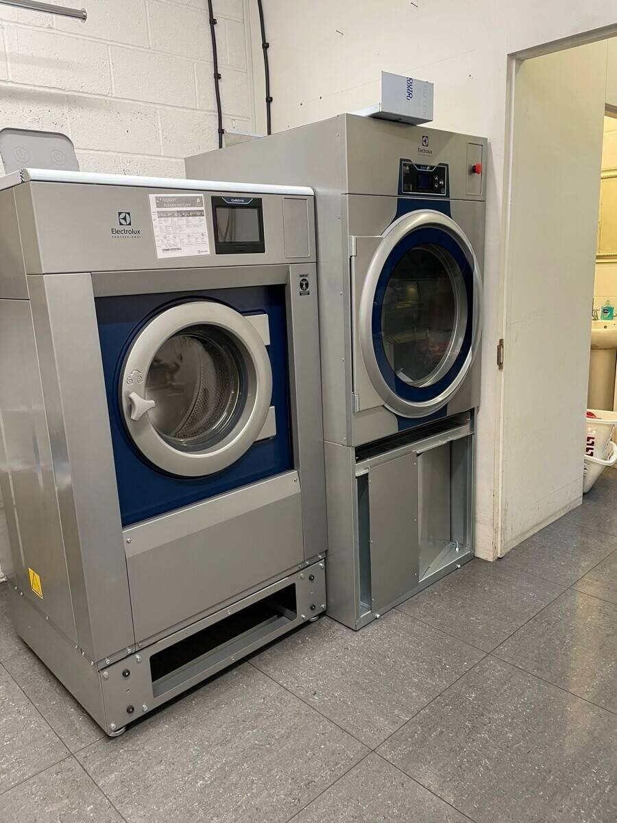 Dry Cleaners for sale West London Photo 4