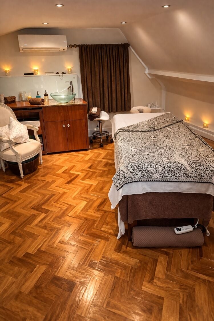 KuBu Spa - Henley, Oxfordshire. - REDUCED PRICE