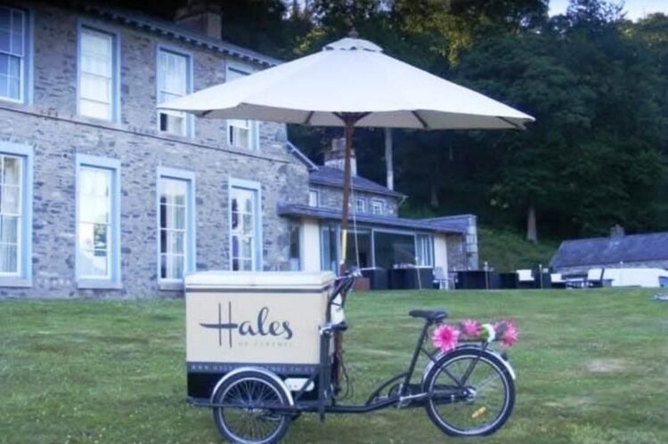 Established Ice Cream Parlour - Grange-over-Sands