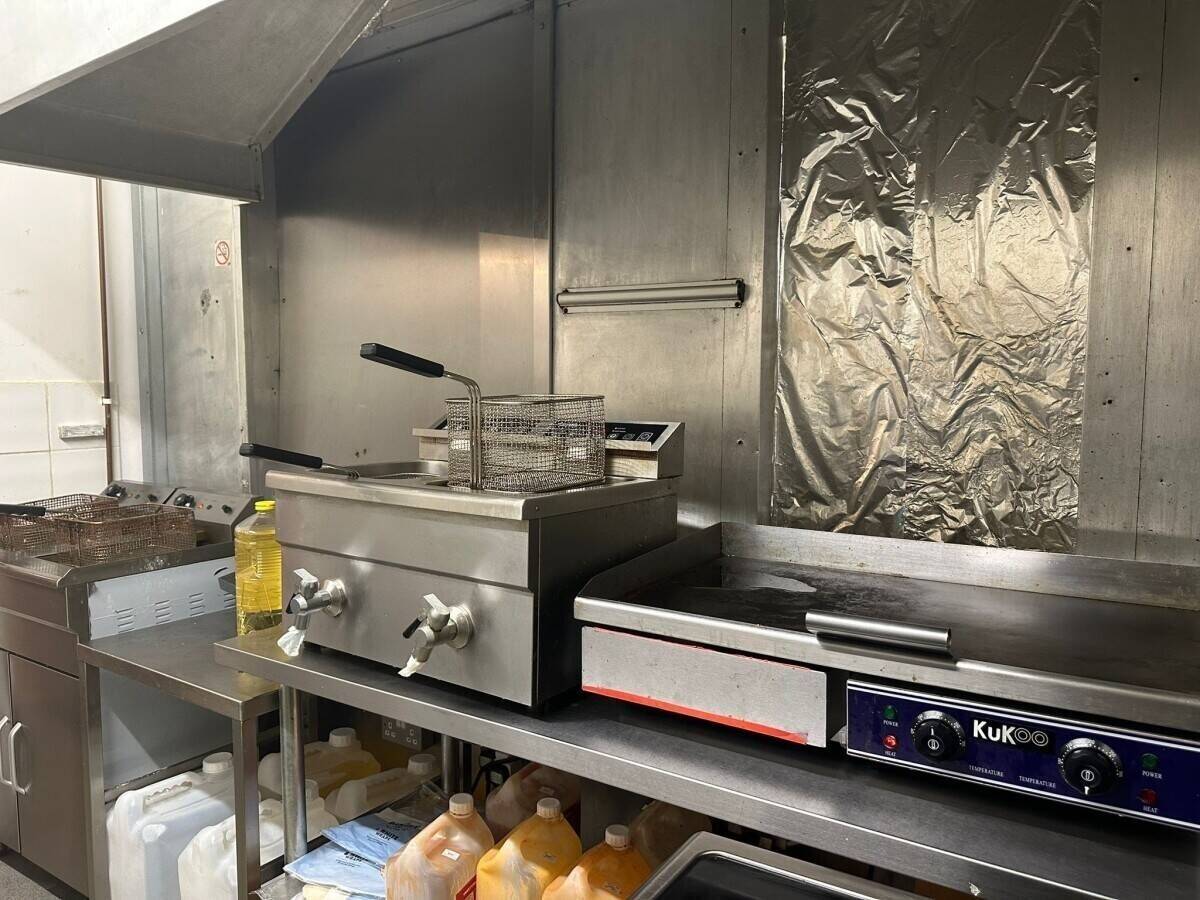 🔥 URGENT SALE – FULLY FITTED TURNKEY PIZZA TAKEAWAY – BIGGLESWADE 🔥💥 RARE OPPORTUNITY – MULTIPLE Photo 4