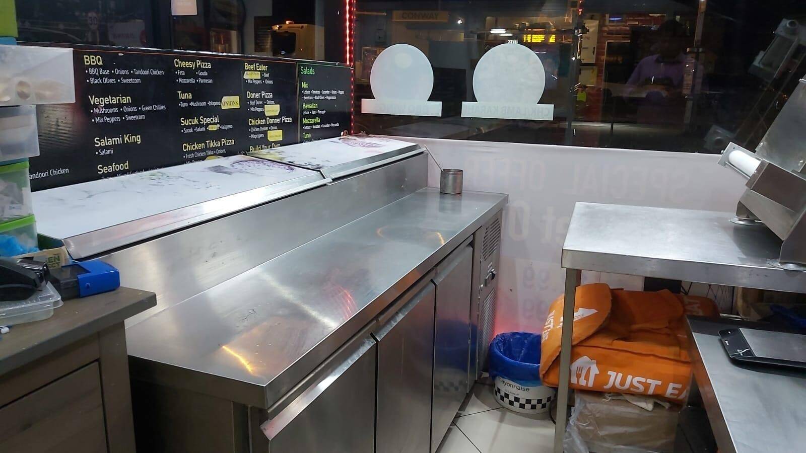 Pizza Shop in Morden for Sale Photo 4