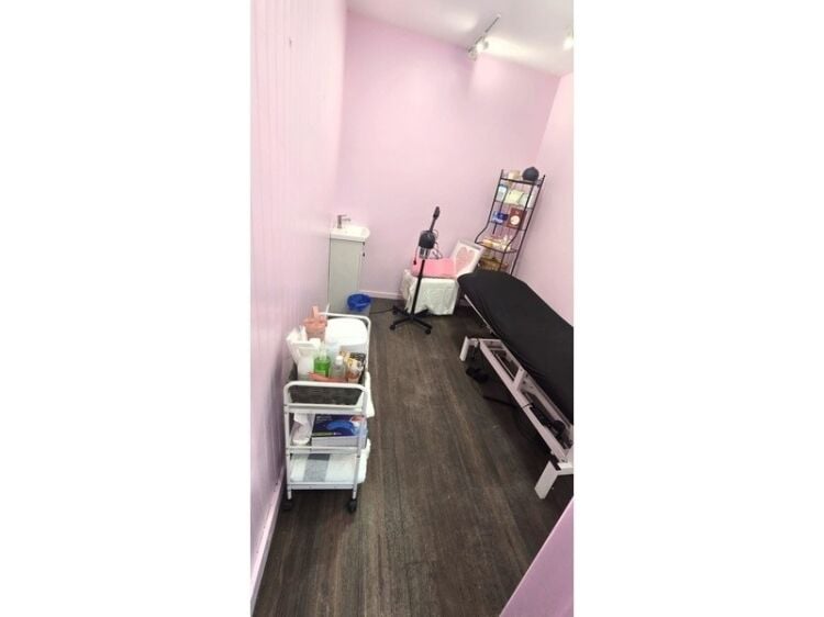 Taste Meets Style – Dual-Income Cafe & Beauty Shop Photo 4