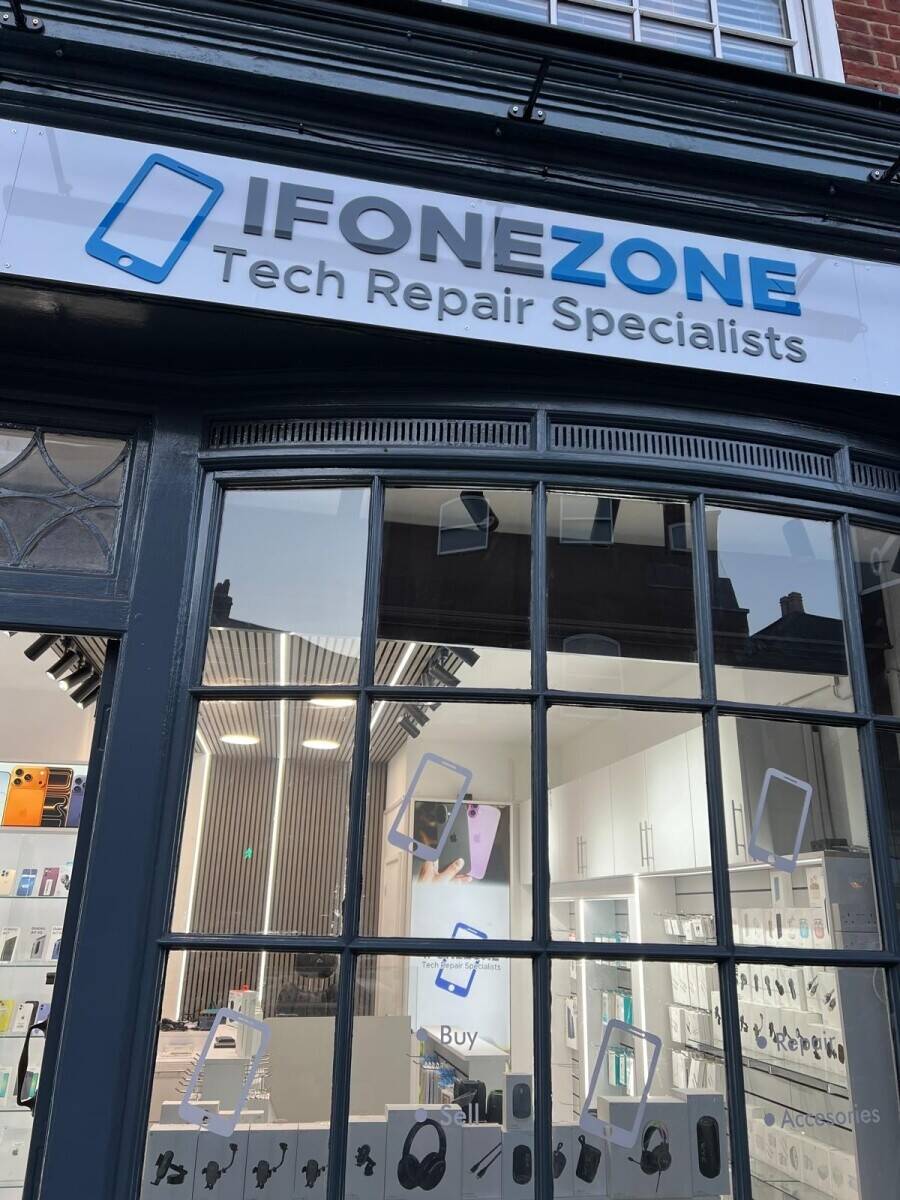 Mobile Phone Shop with Repairs, Accessories & Vapes – Prime Location