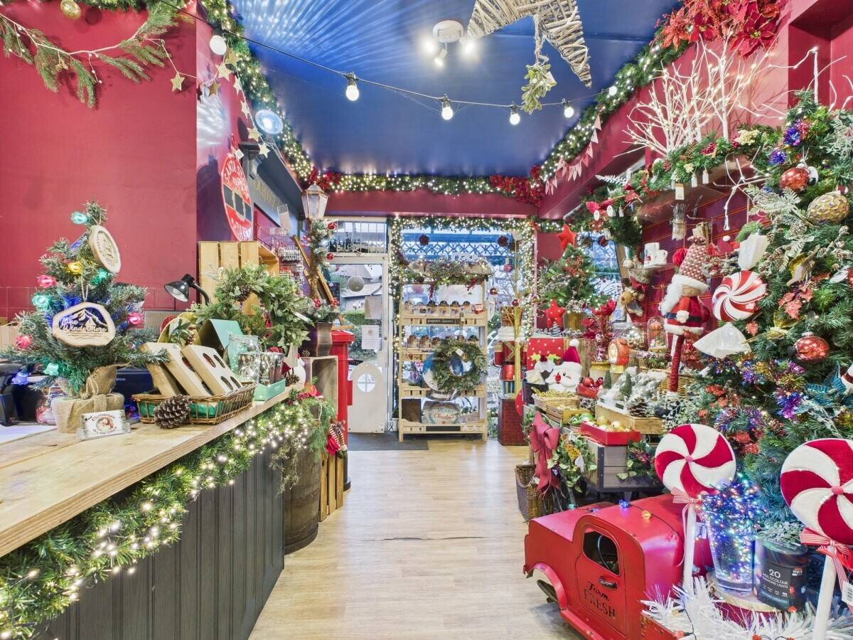 A superb all year round Christmas Shop, in the heart of Bowness-on-Windermere.