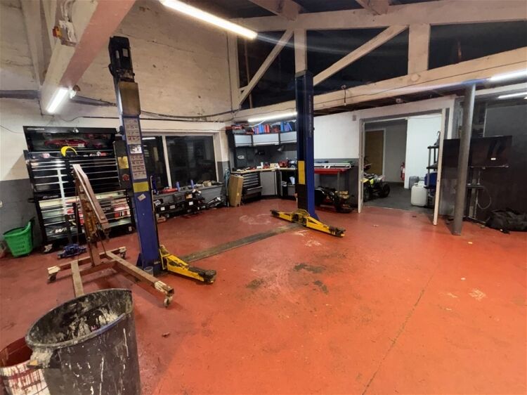 Vehicle Repairs & MOT For Sale in Leeds Photo 4