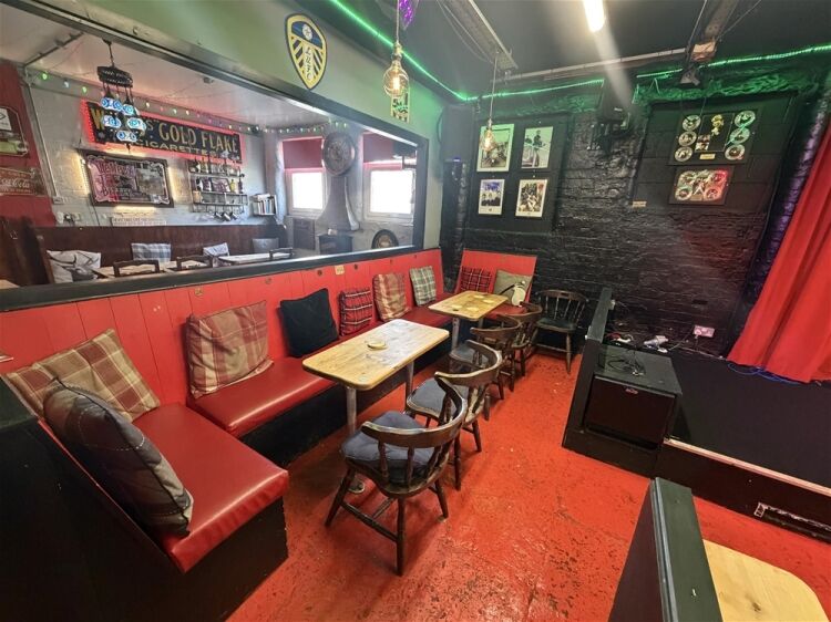 Licenced Trade, Pubs & Clubs For Sale in Cleckheaton
