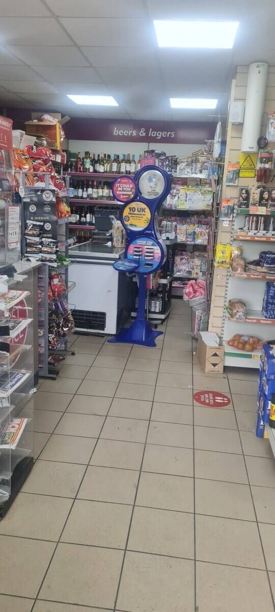 Convenience store with post office for sale Photo 4