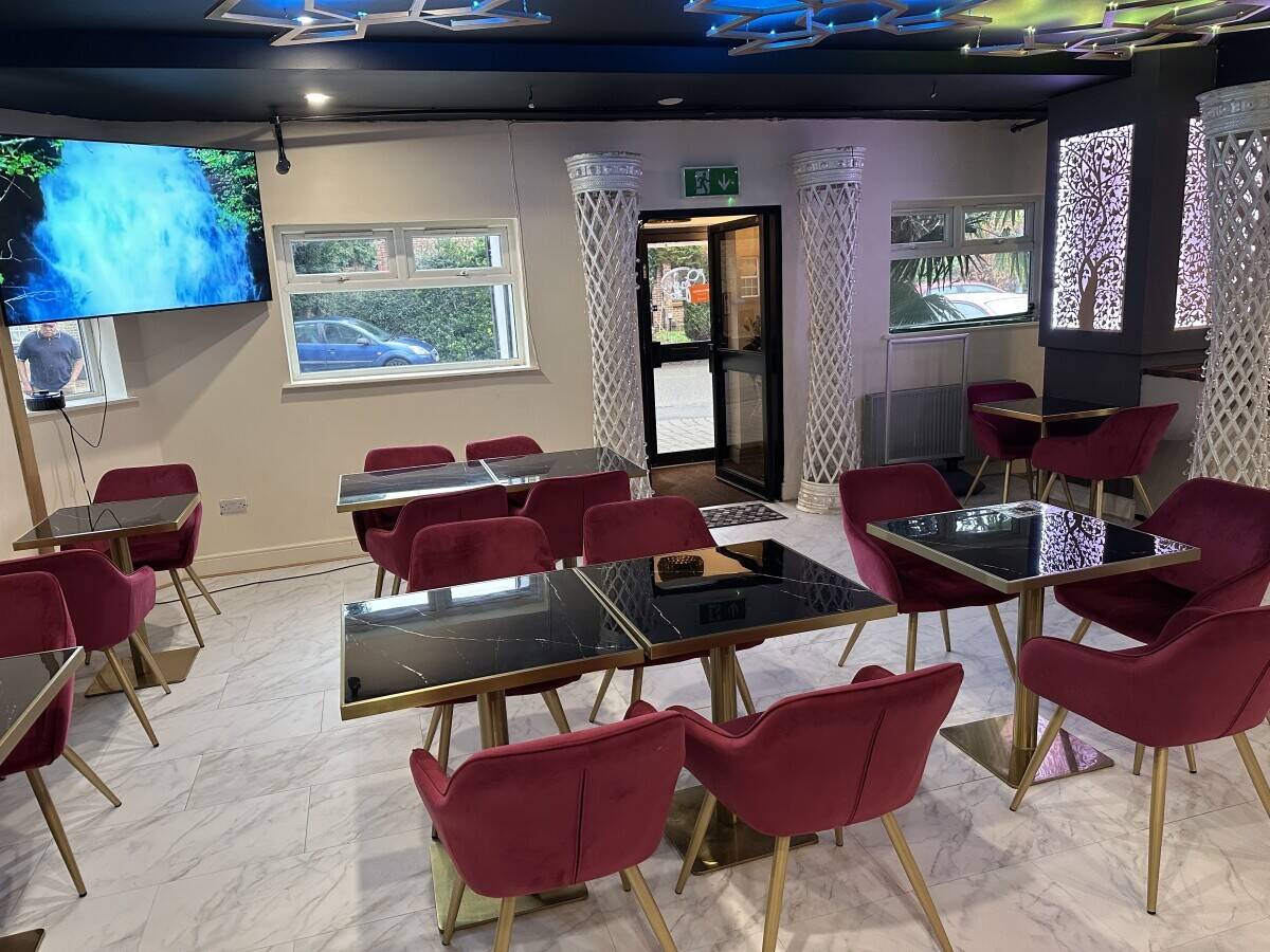 Wok&rsquo;N Rolls Chinese Restaurant/Pub for Sale