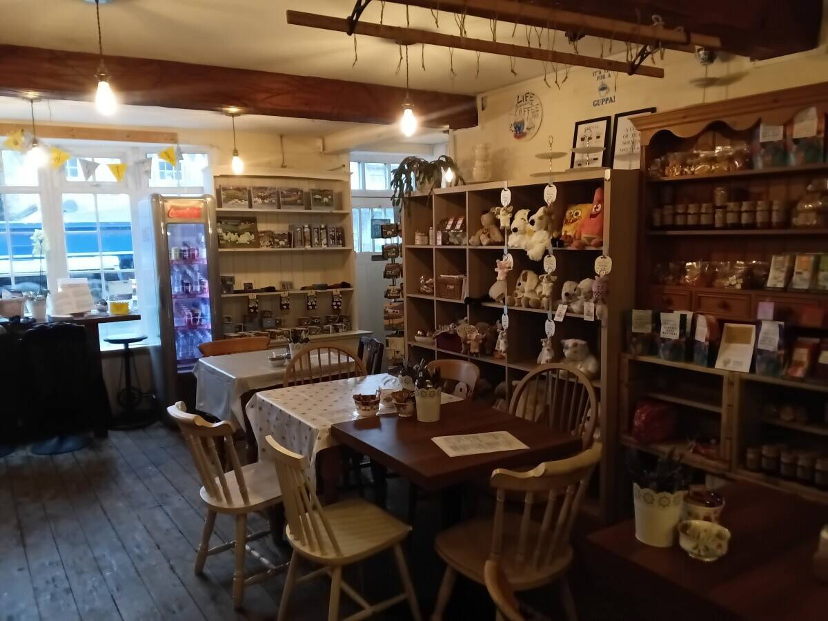 Freehold Licensed Village Tea Room Café Post Office Gifts Living Accommodation Hornby Lancashire