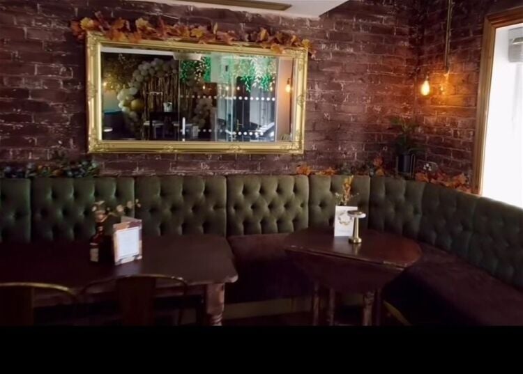 ARTISAN RESTAURANT, BAR AND BRUNCH CAFÉ Photo 4