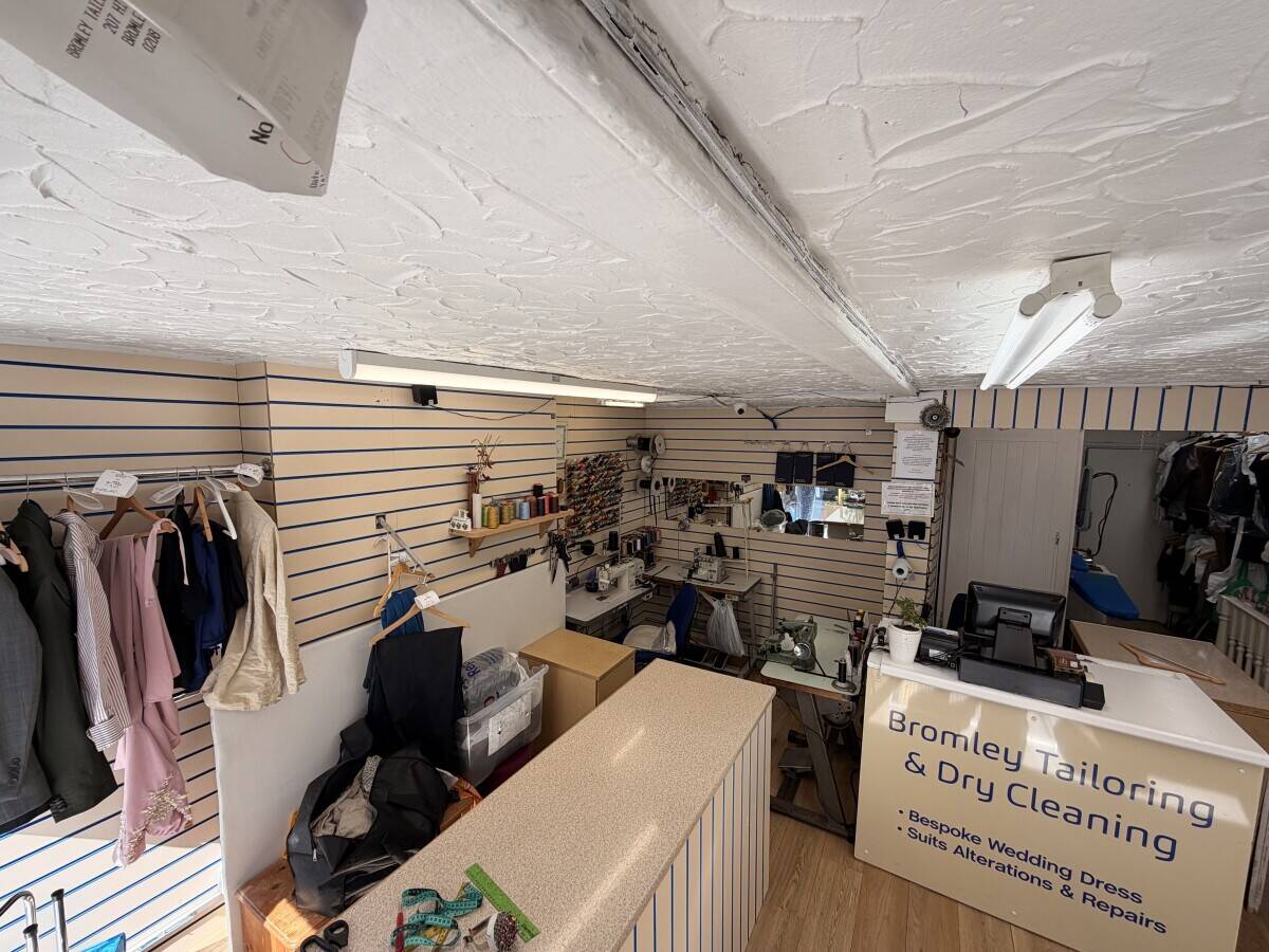 Prime High Street Retail Unit for Sale/ or rent in Bromley &ndash; Flexible Use Opportunity