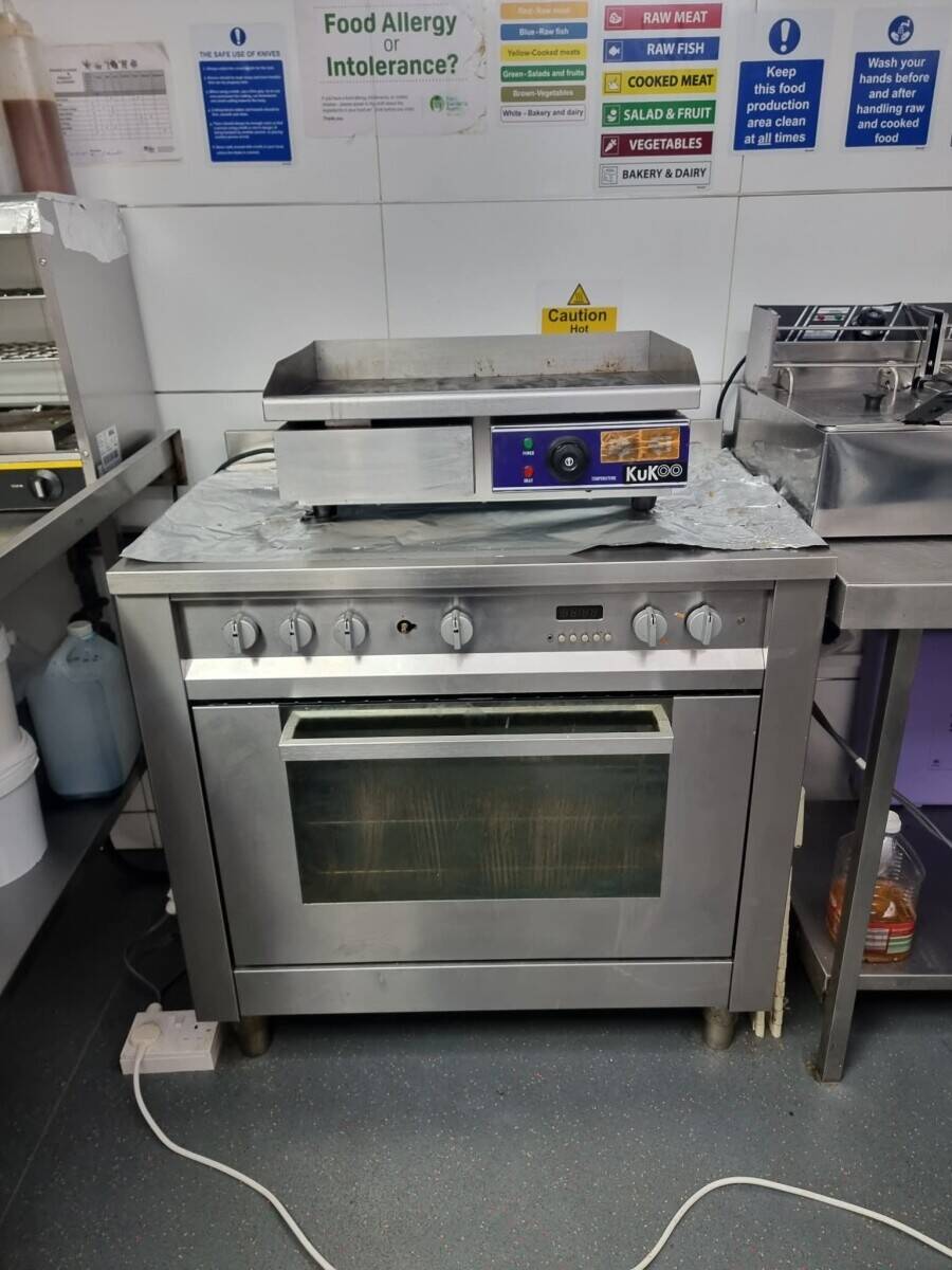 Dessert & Burger Takeaway for Sale – Doncaster Photo 4