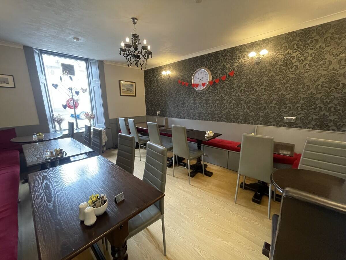 Profitable & Popular Licensed Restaurant in Bustling Tourist Town For Sale