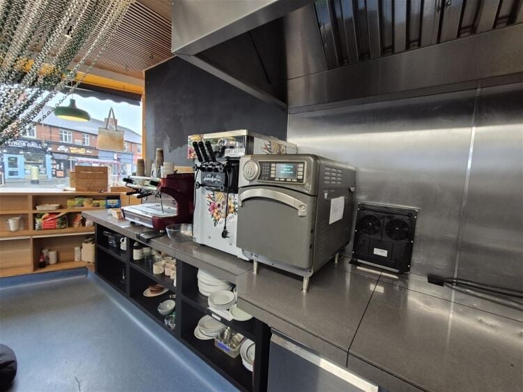 Cafe & Sandwich Bars For Sale in Leeds Photo 4
