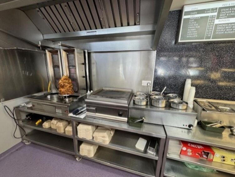 Leasehold Fish & Chip Takeaway Located In Balsall Common Photo 4