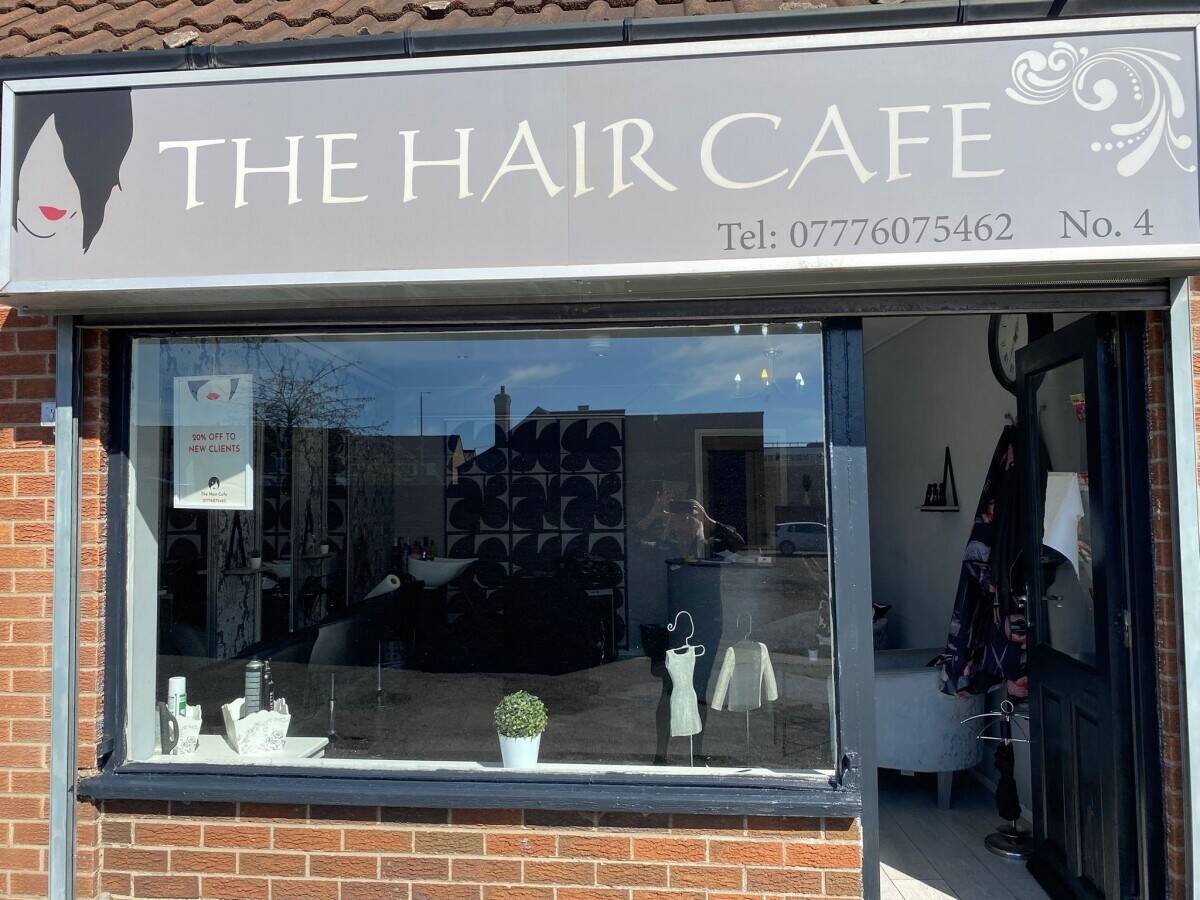 HIGH FOOTFALL HAIR SALON IN THE HEART OF ARNOLD, NOTTINGHAM ‘FOR SALE’ Photo 4