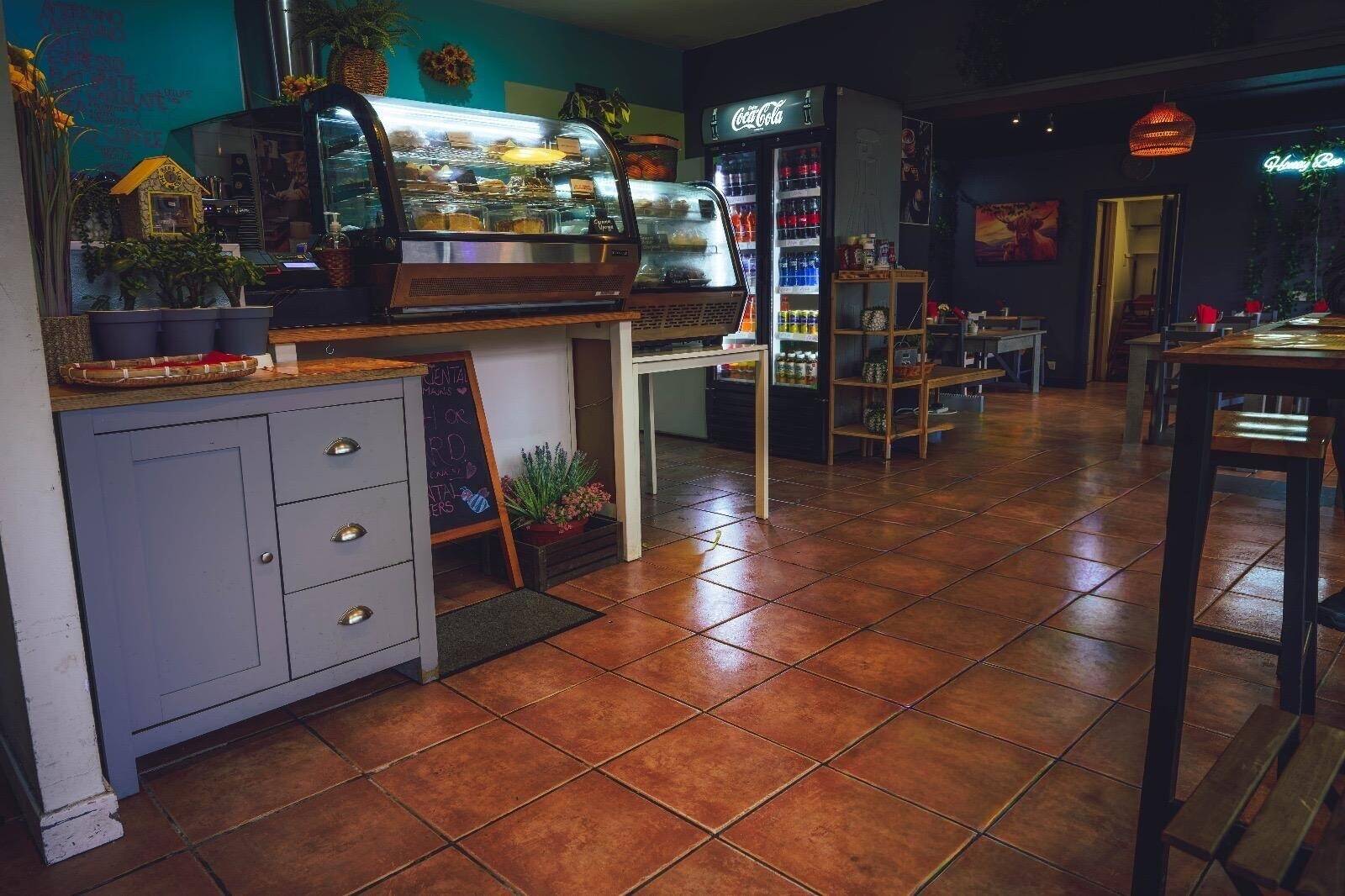 Stunning Cafe with excellent reputation and massive potential for growth Ref 2009 Photo 4