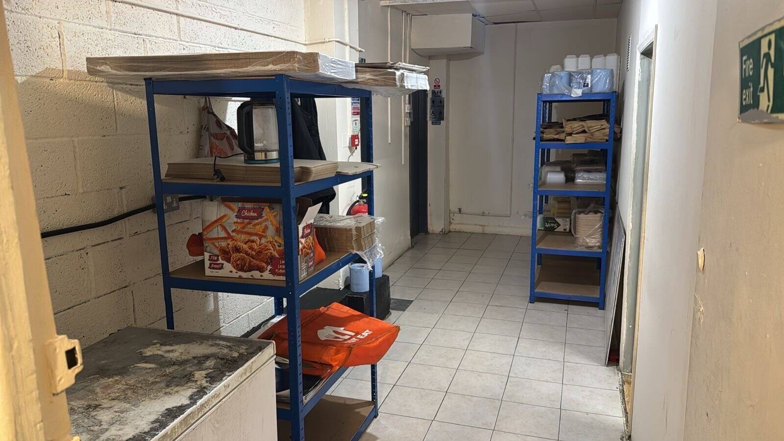 Fully fitted fast food takeaway in the heart of Bedford Town Centre