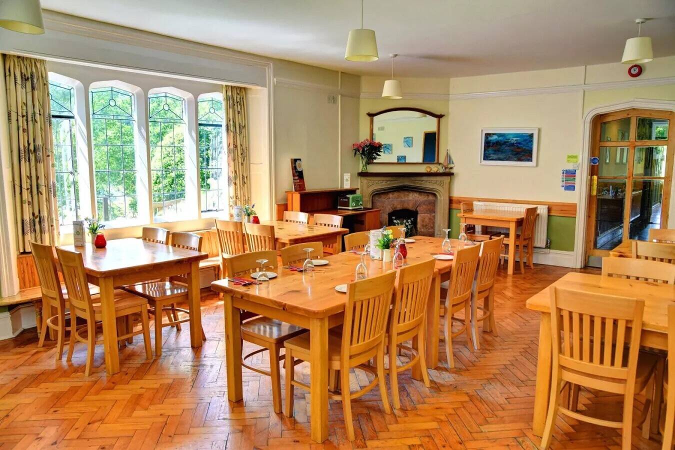 YHA BEER - 8/10 BEDROOM HOSTEL IN PICTURESQUE EAST DEVON VILLAGE ON JURASSIC COAST