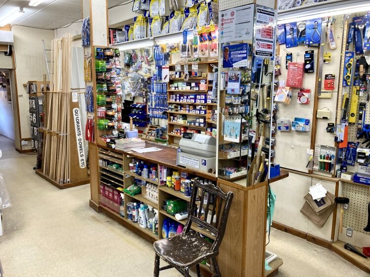 DIY, HARDWARE, & HOUSEHOLD STORE