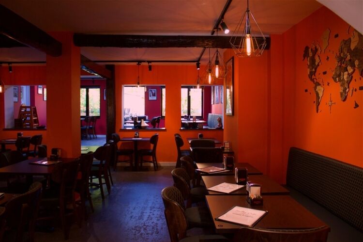 INDEPENDENT ITALIAN RESTAURANT Photo 4