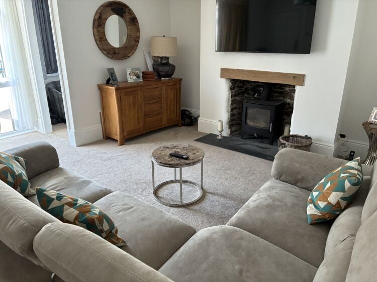 Freehold 5 Bedroom Guest House Located In Looe