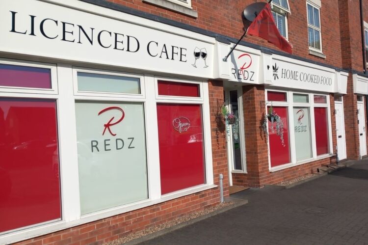 Established Licenced Cafe - Ashby-de-la-Zouch Photo 4