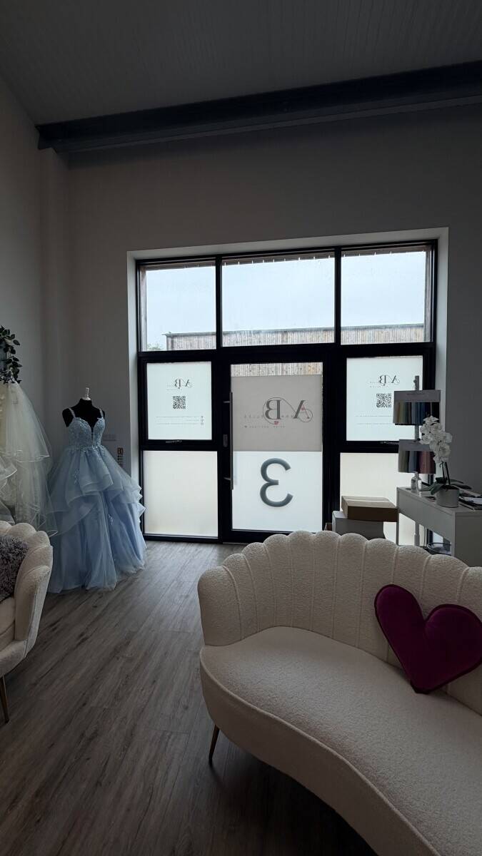 Bridal/Prom/Ocassion wear Boutique for Sale in Cotswolds Photo 4