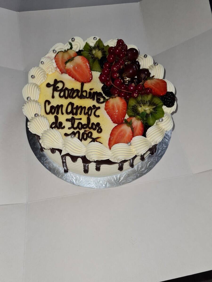 Portuguese coffee shop/deli/groceries for sale in Luton