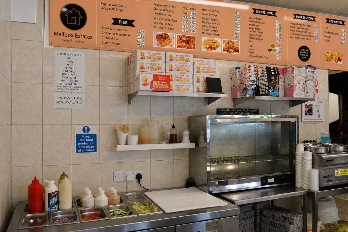 4.5k Weekly Sales Fish & Chip Shop in a Prime High-Footfall Location – Excellent Growth Potential Photo 4