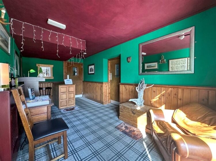 The Strathcarron Hotel Photo 4