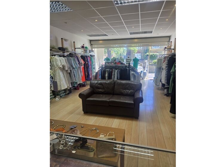 Dressed For Success – Established Ladies Fashion Boutique Photo 4