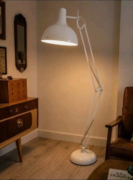 Established Vintage & Antiques eCommerce Business | 99.9% eBay Feedback | Relocatable | Proven Online Brand Photo 4