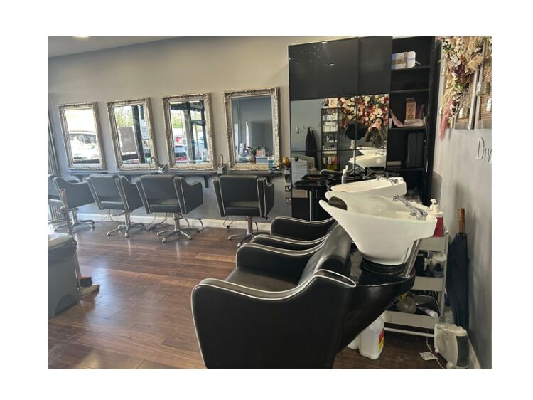 Glow With Confidence – Modern Beauty & Aesthetics Clinic Photo 4