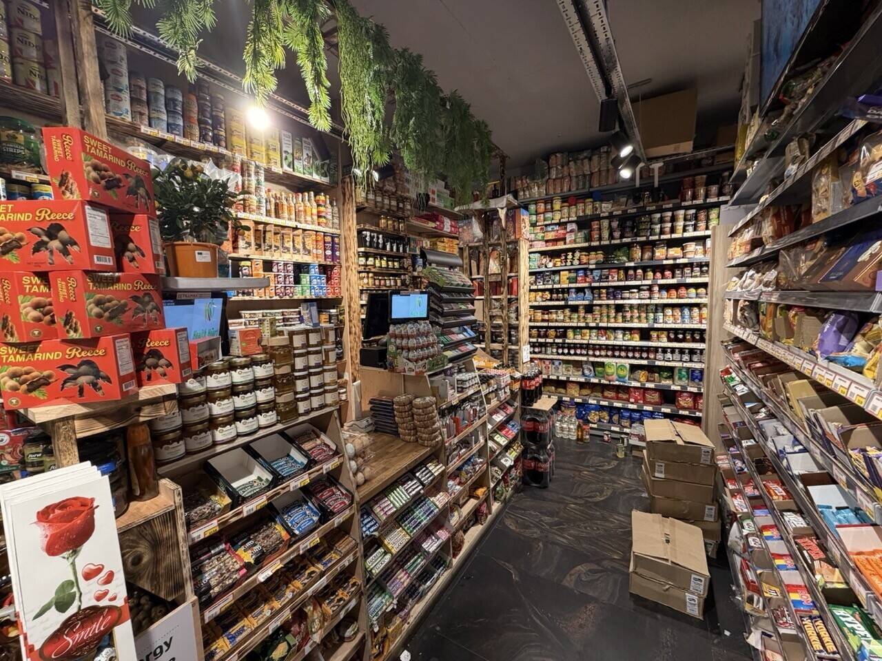 24 Hour Fruit and Veg business for Sale. Located in Brentwood. Over 50% Profit. Rich Area Photo 4