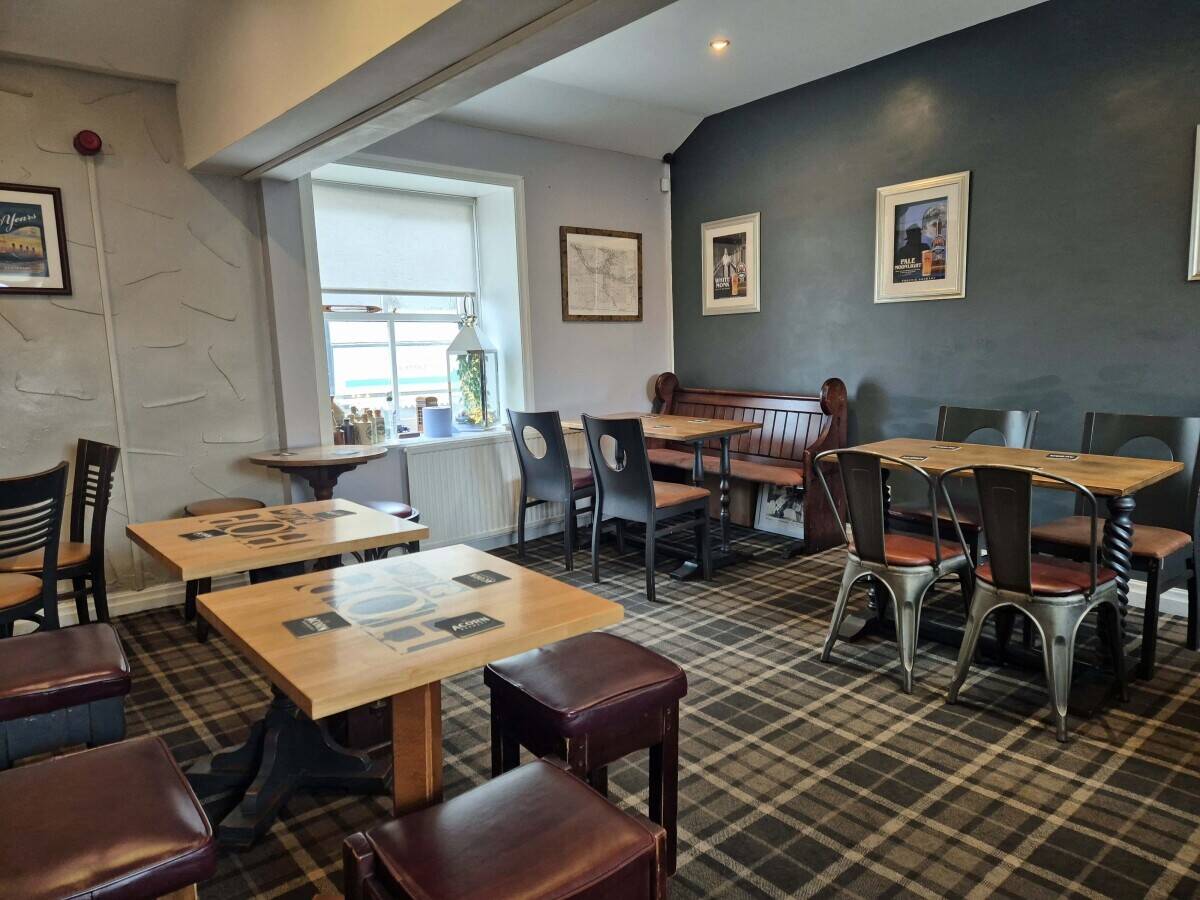 LANCASHIRE - TOWN CENTRE AUTHENTIC MICRO PUB Photo 4